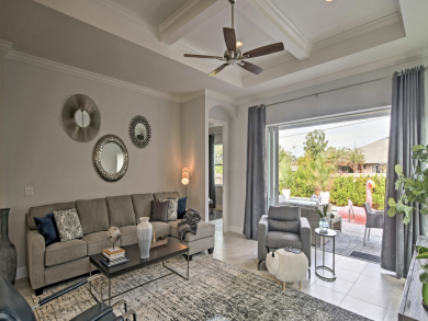 Naples Luxury Close to Vanderbilt Beach